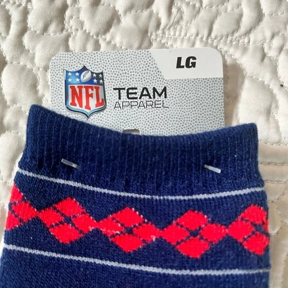 NWT Patriots Holiday Socks - Picture 3 of 3